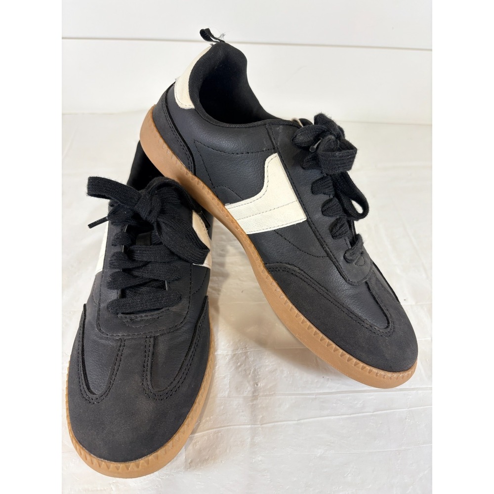 Wonder Nation Shoes Size 5 Women's Sneakers Memory Foam Black and White